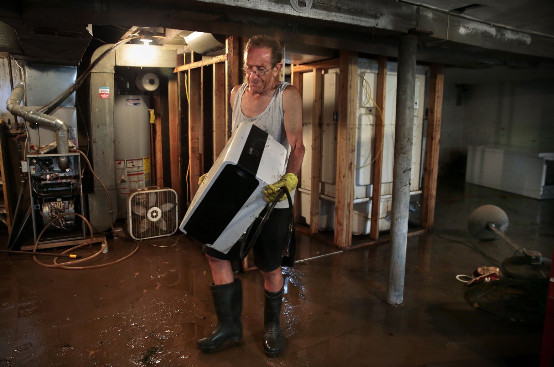 Double whammy in Ellendale as neighborhood floods twice in a week